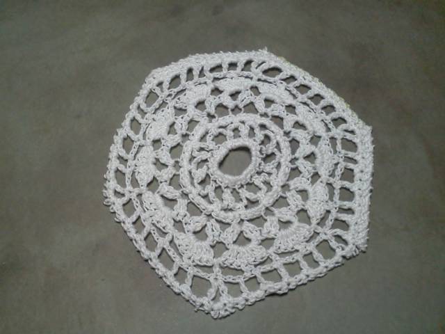 White Hand Crochet doilies* - Click Image to Close
